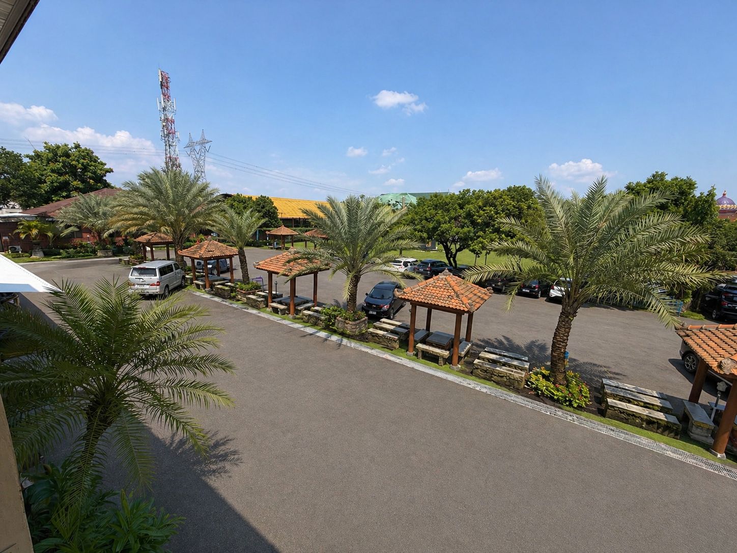 Area Parkir Luas